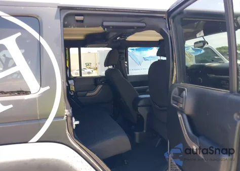 2016 Jeep Wrangler Unlimited Sport z USA, uszkodzony, nr VIN 1C4BJWDG8GL329912